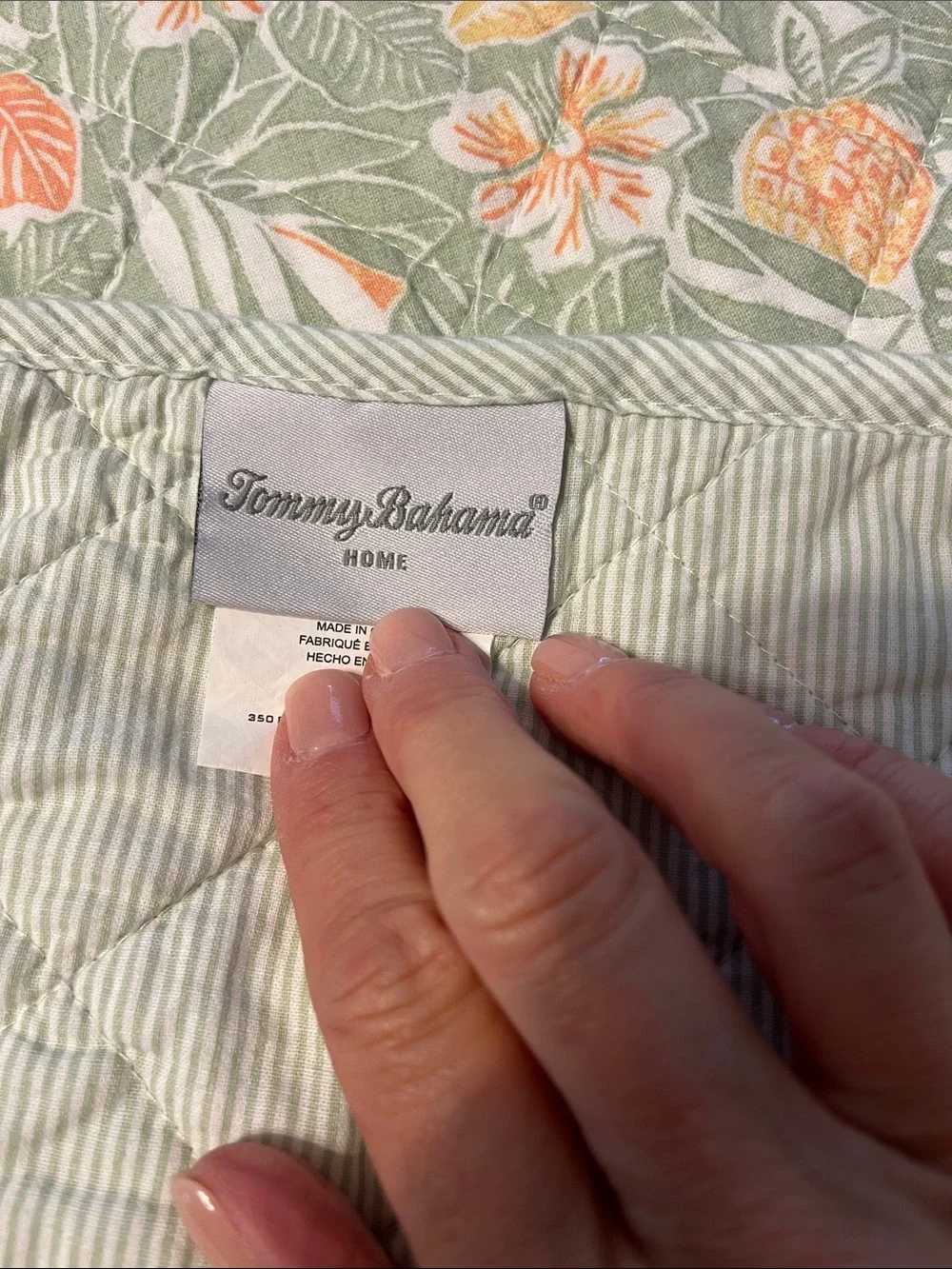 Tommy Bahama tropical pineapples 💯 cotton reversible bedspread